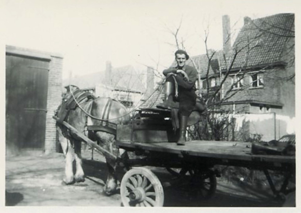 1948 - Sjaak on the delivery wagon